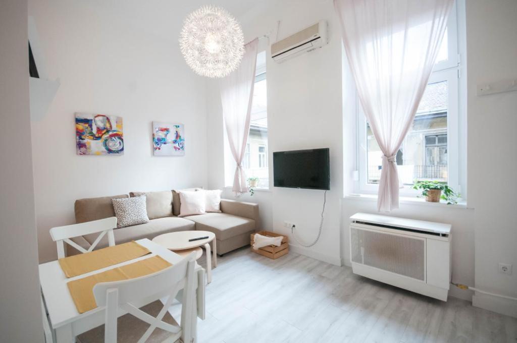 Cs3 Csanyi Apartment 부다페스트 외부 사진